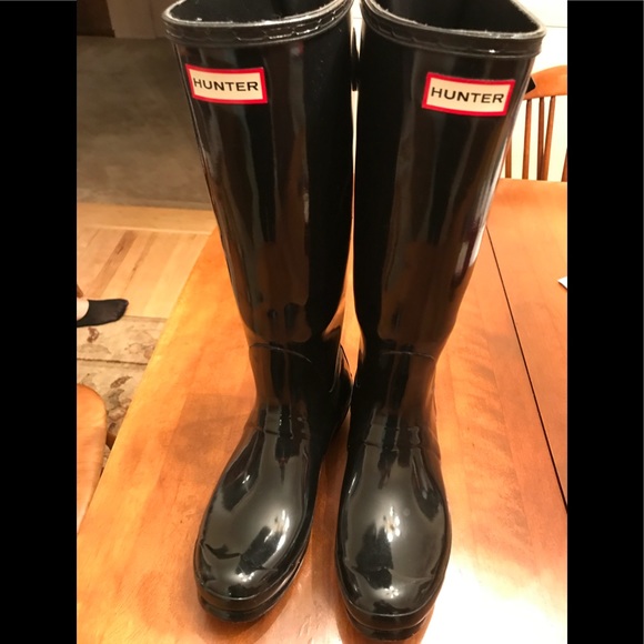 Hunter Shoes - Hunter tall gloss rain boots❤️